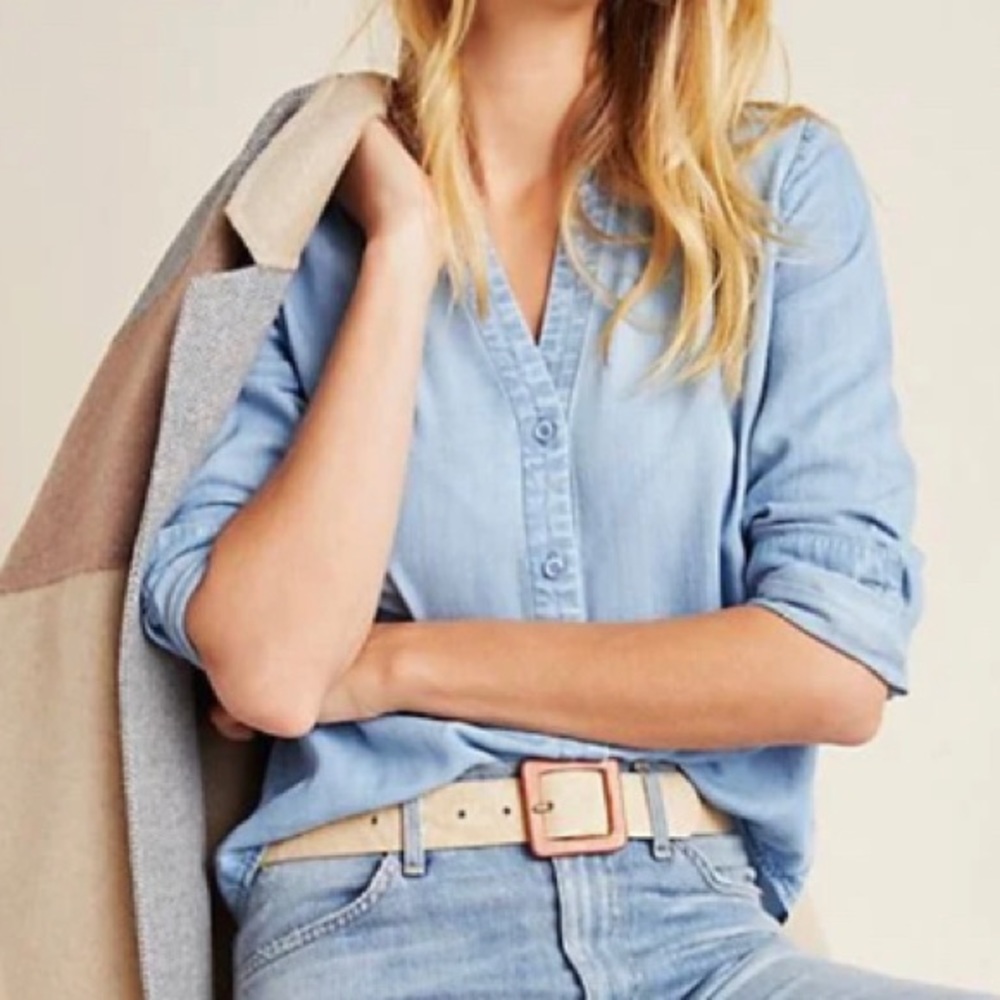 Cloth & Stone Smocked Chambray Button Down